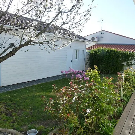 Independant 2 Personnes Sur Parcelle Privative Close Et Petite Piscine